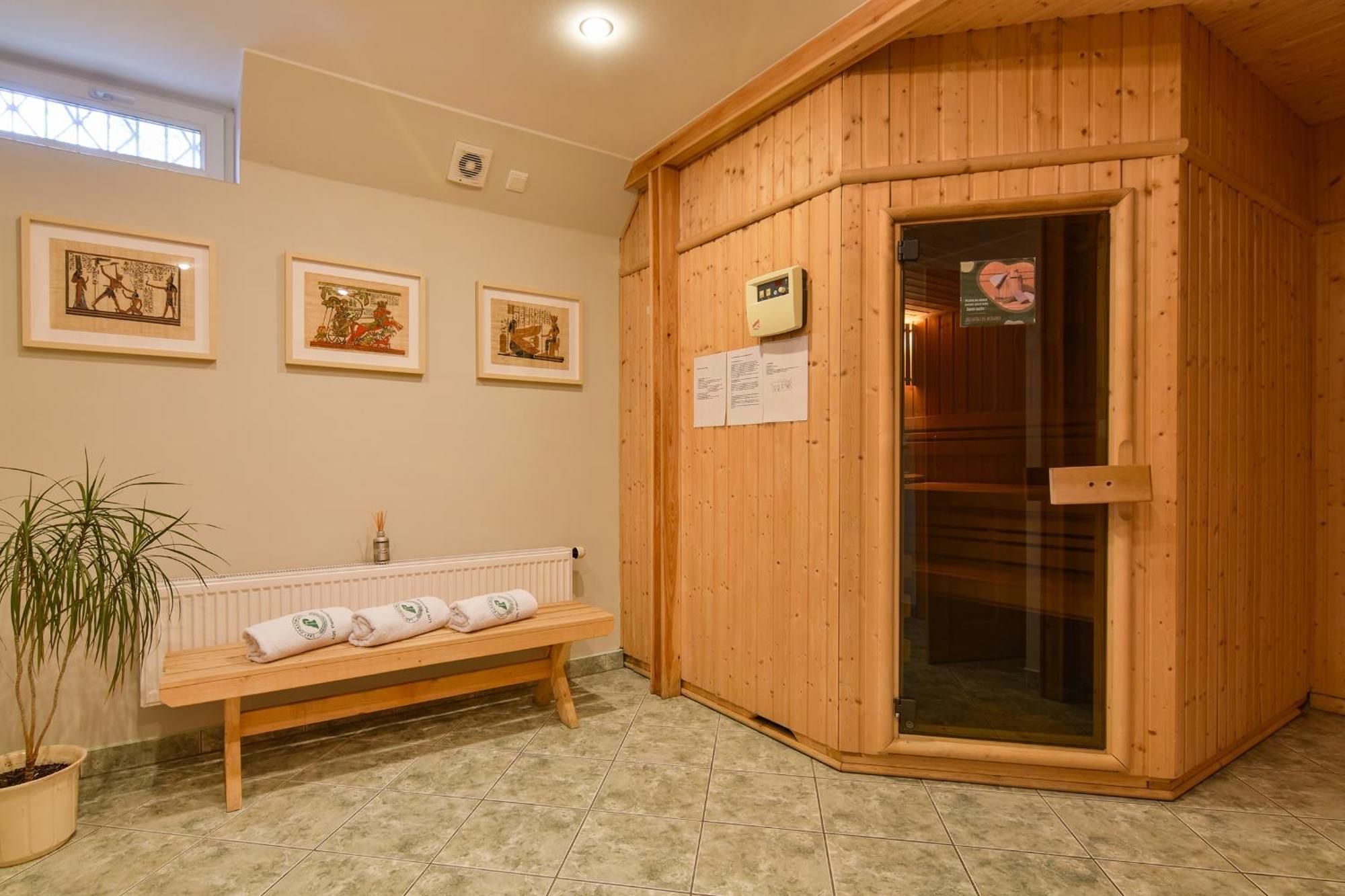 Lesny Osrodek Szkoleniowy W Puszczykowie Puszczykowo Exterior foto