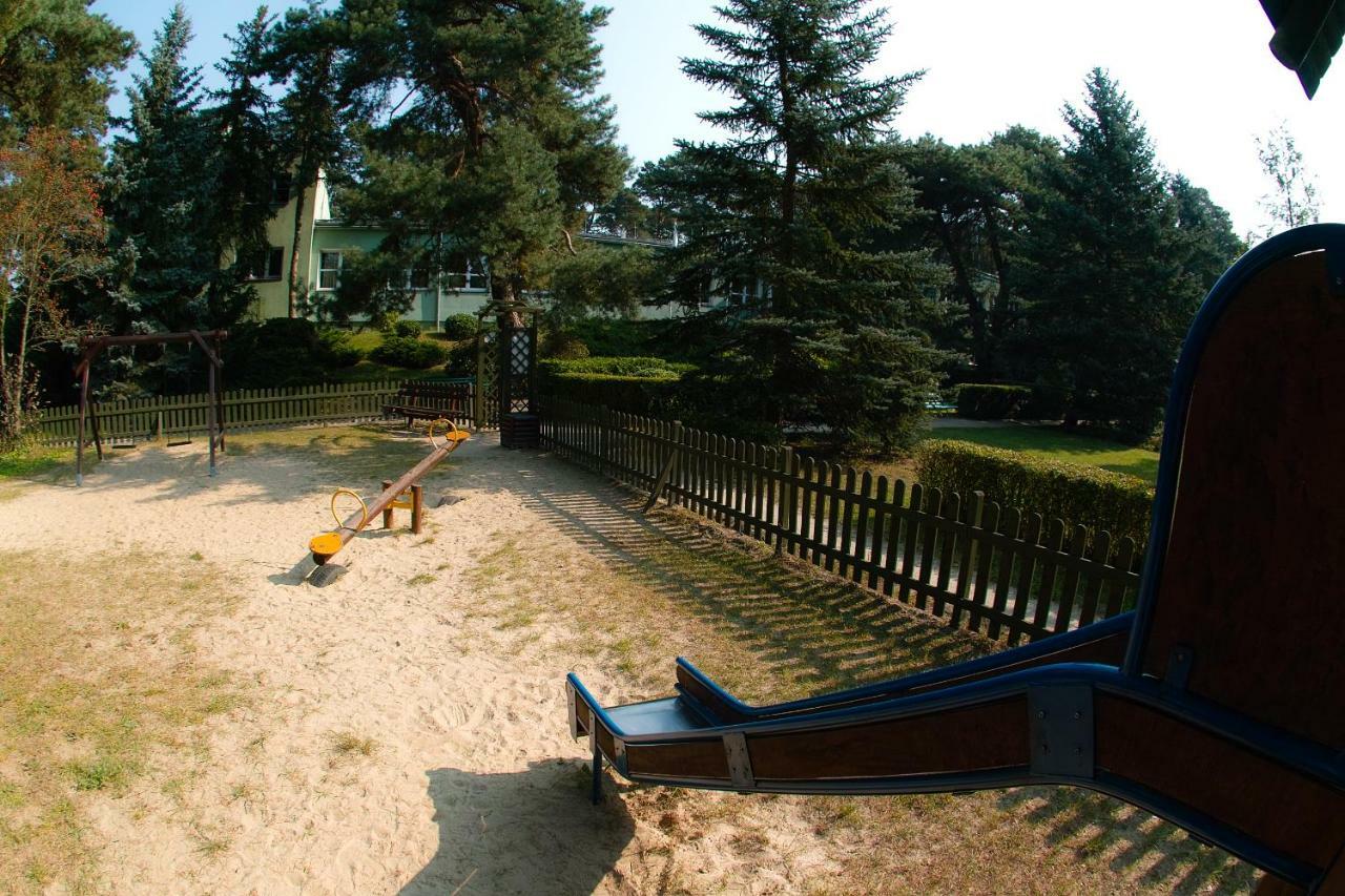 Lesny Osrodek Szkoleniowy W Puszczykowie Puszczykowo Exterior foto