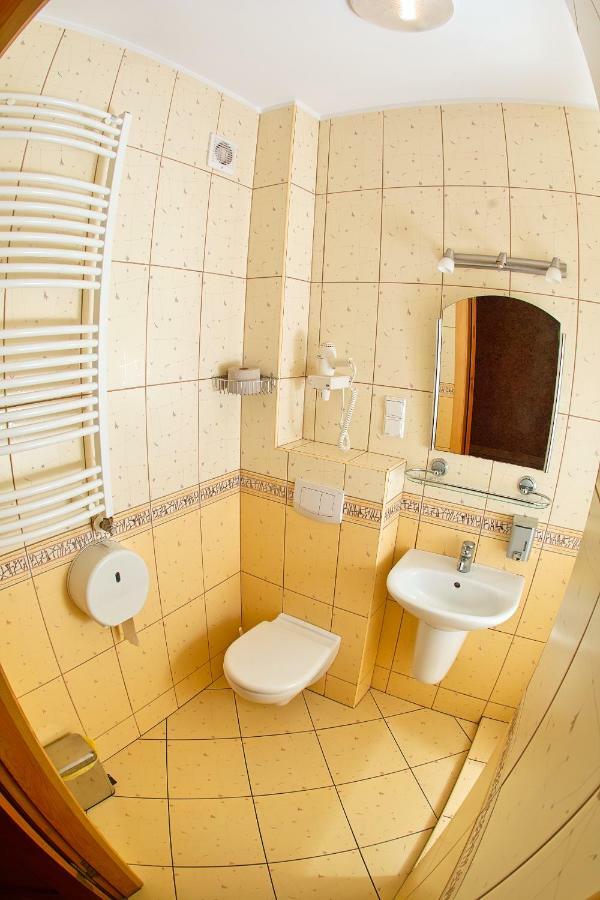Lesny Osrodek Szkoleniowy W Puszczykowie Puszczykowo Exterior foto